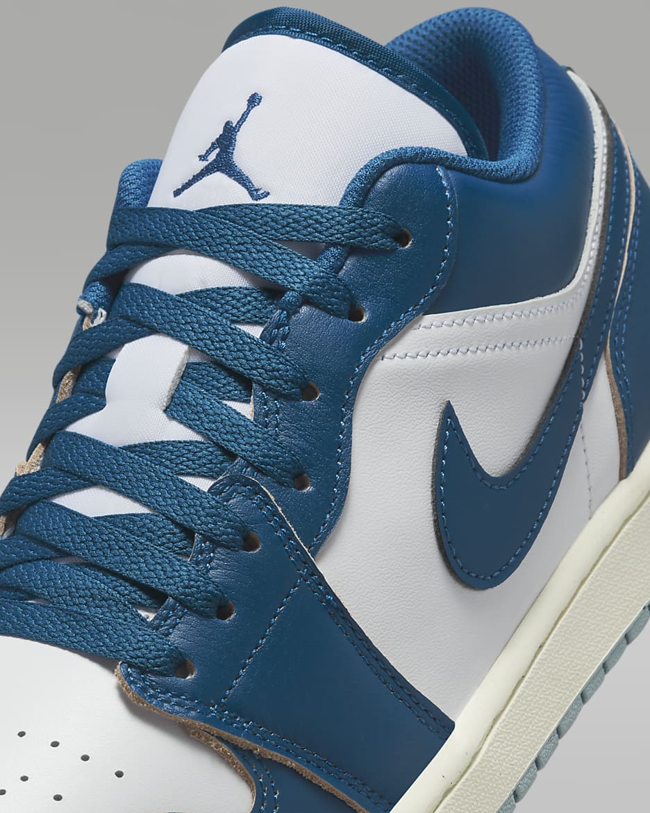 Blue and white jordans low top outlet